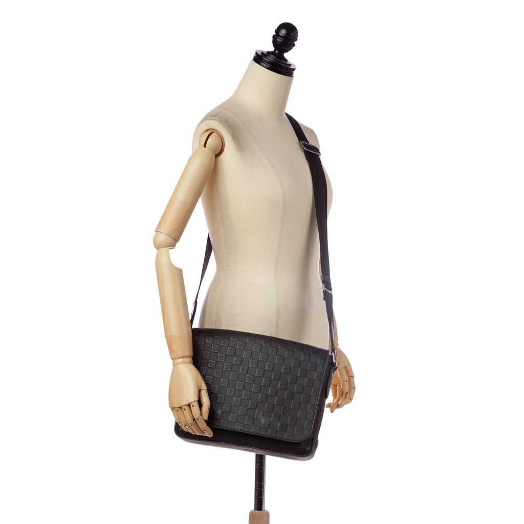 Louis Vuitton Damier Infini District MM (SHG-34786)
