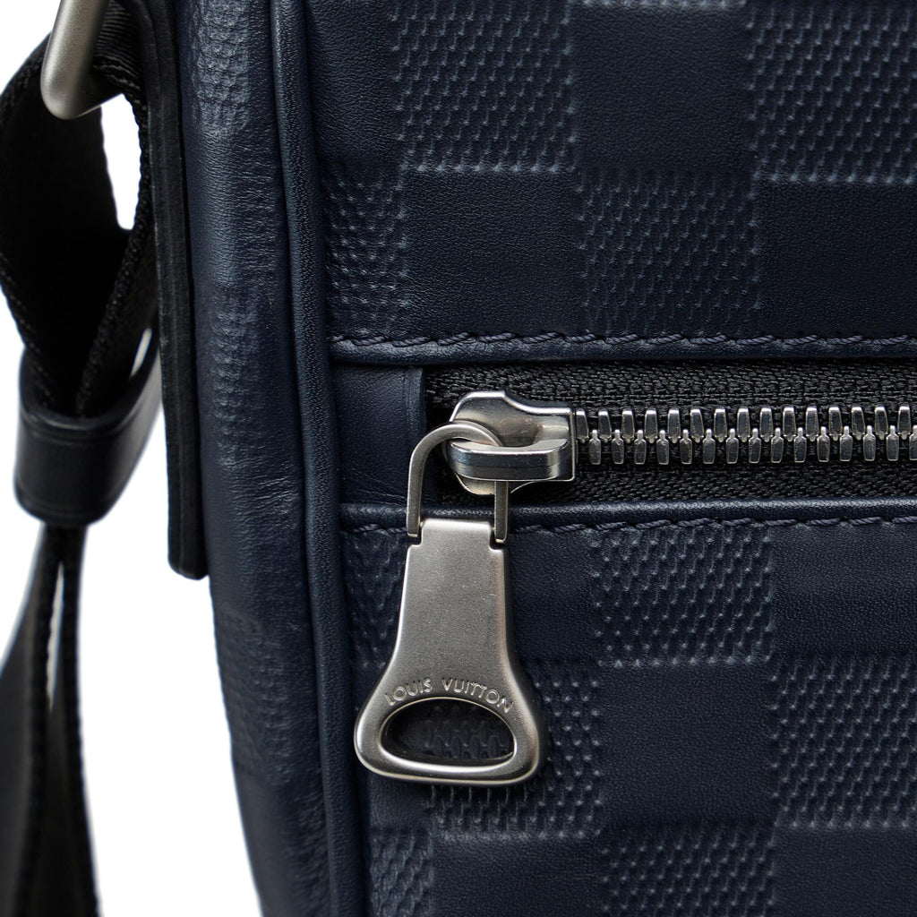 Louis Vuitton Damier Infini District MM (SHG-Um8soz)