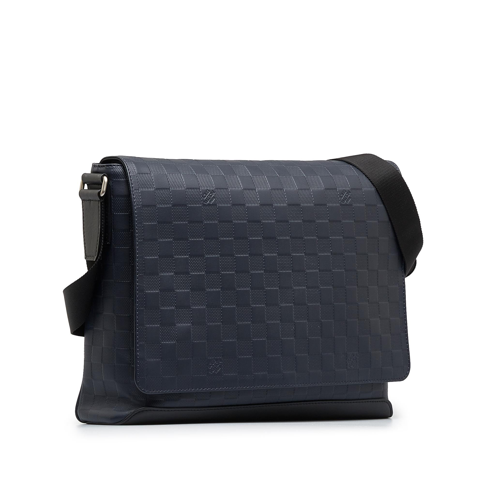 Louis Vuitton Damier Infini District MM (SHG-Um8soz)