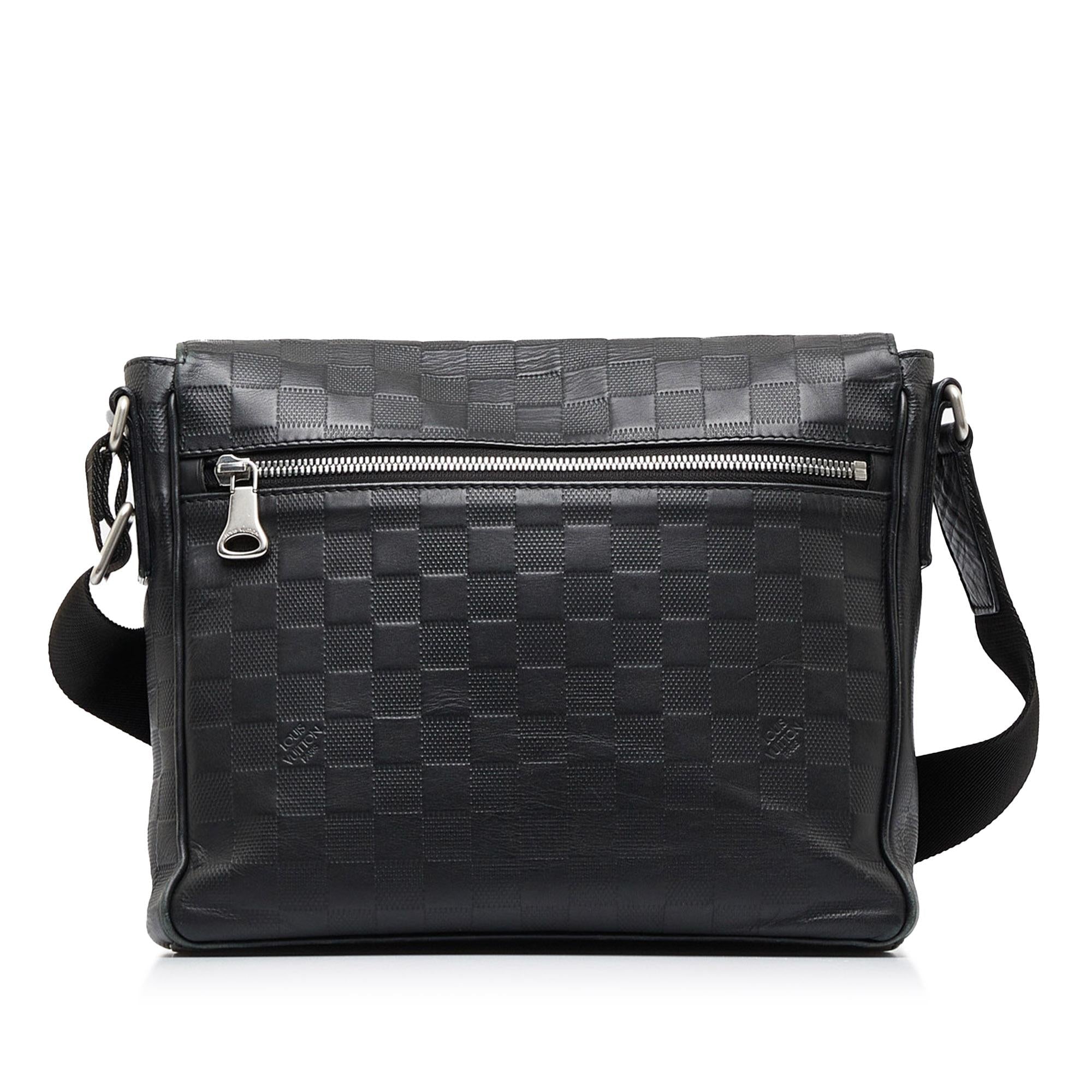 Louis Vuitton Damier Infini District PM (SHG-CUUbVe)