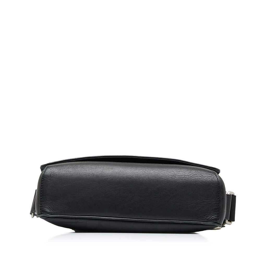 Louis Vuitton Damier Infini District PM (SHG-CUUbVe)