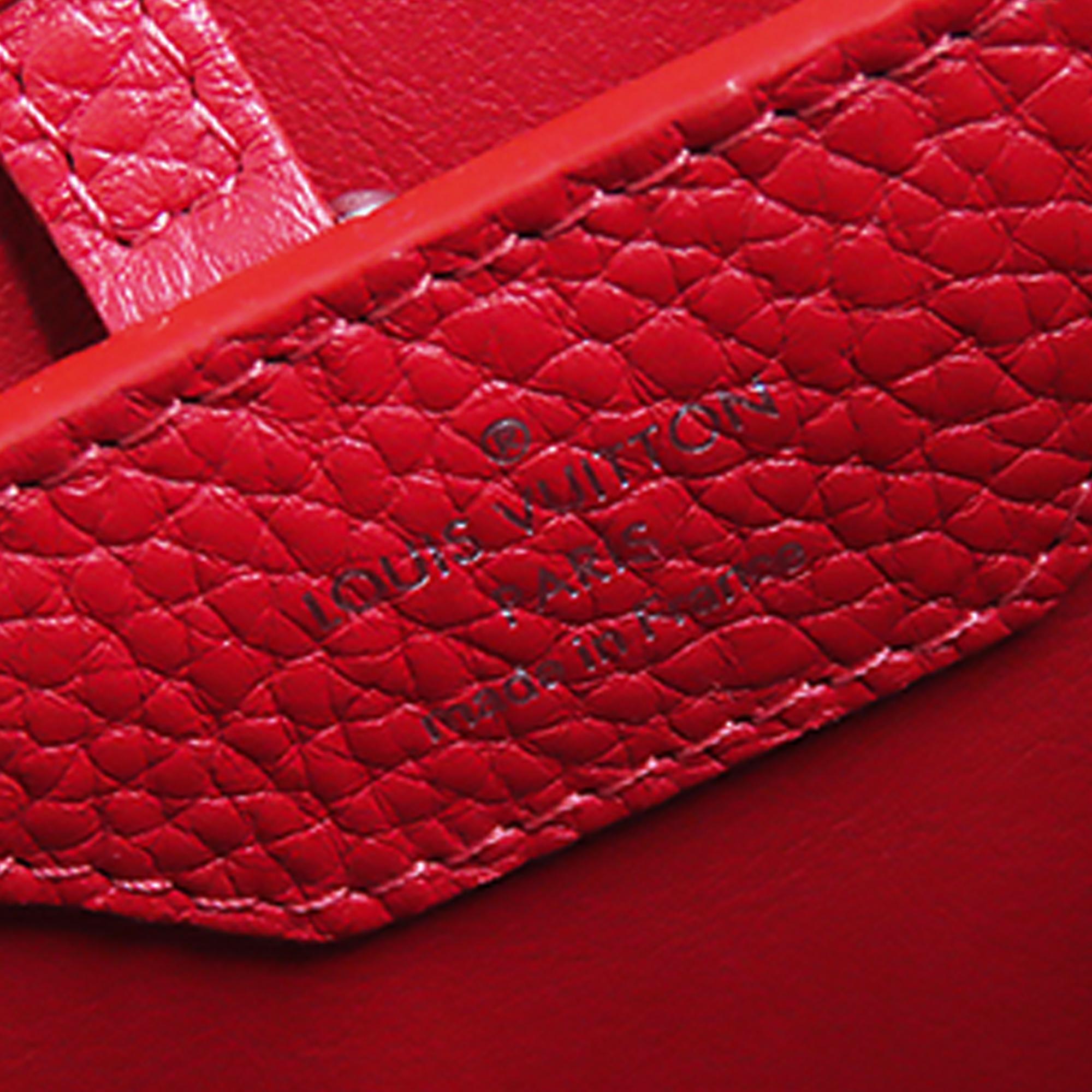 Louis Vuitton Denim Capucines PM (SHG-nC7anU)