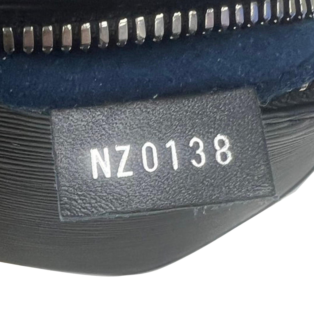 Louis Vuitton Epi Circle Bumbag (SHG-U44cIk)