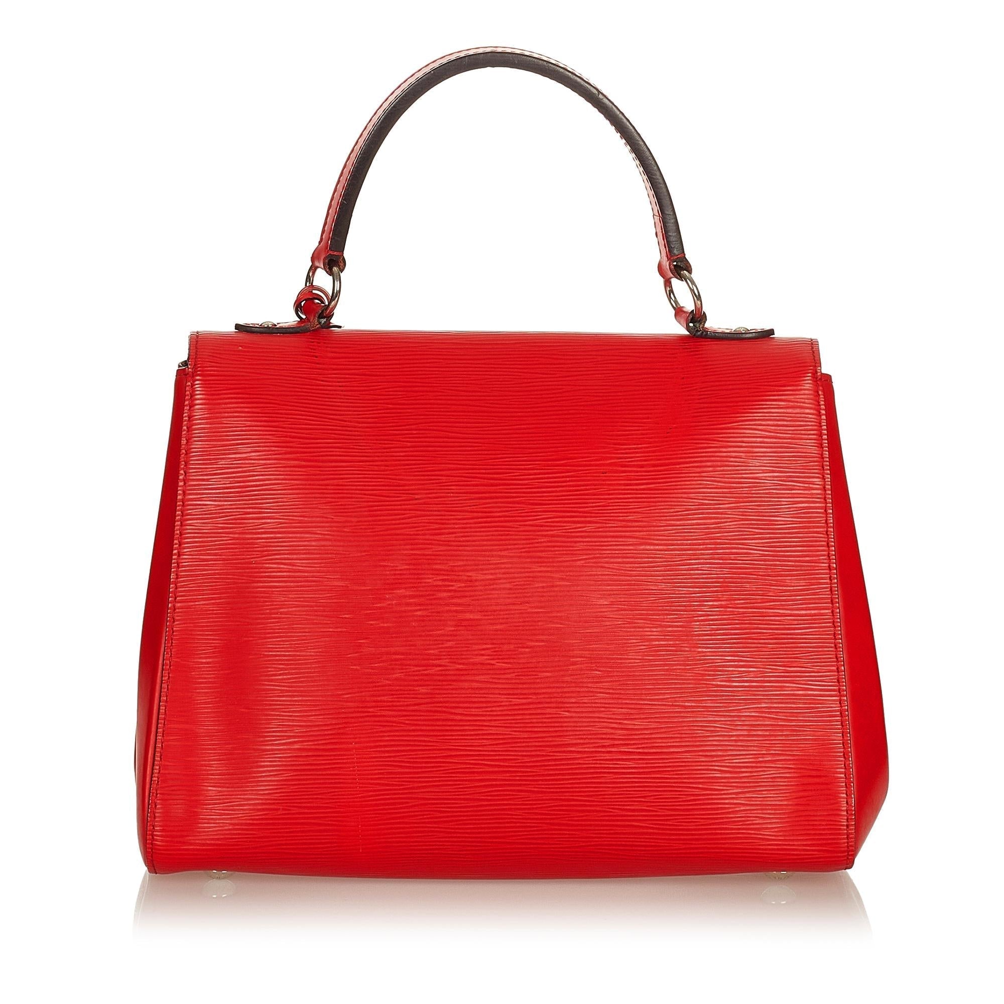 Louis Vuitton Epi Cluny BB (SHG-SiDglH)