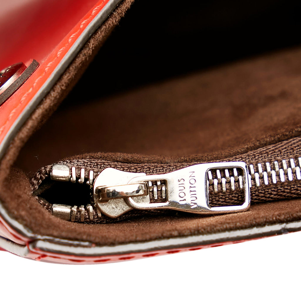 Louis Vuitton Epi Cluny BB (SHG-SiDglH)