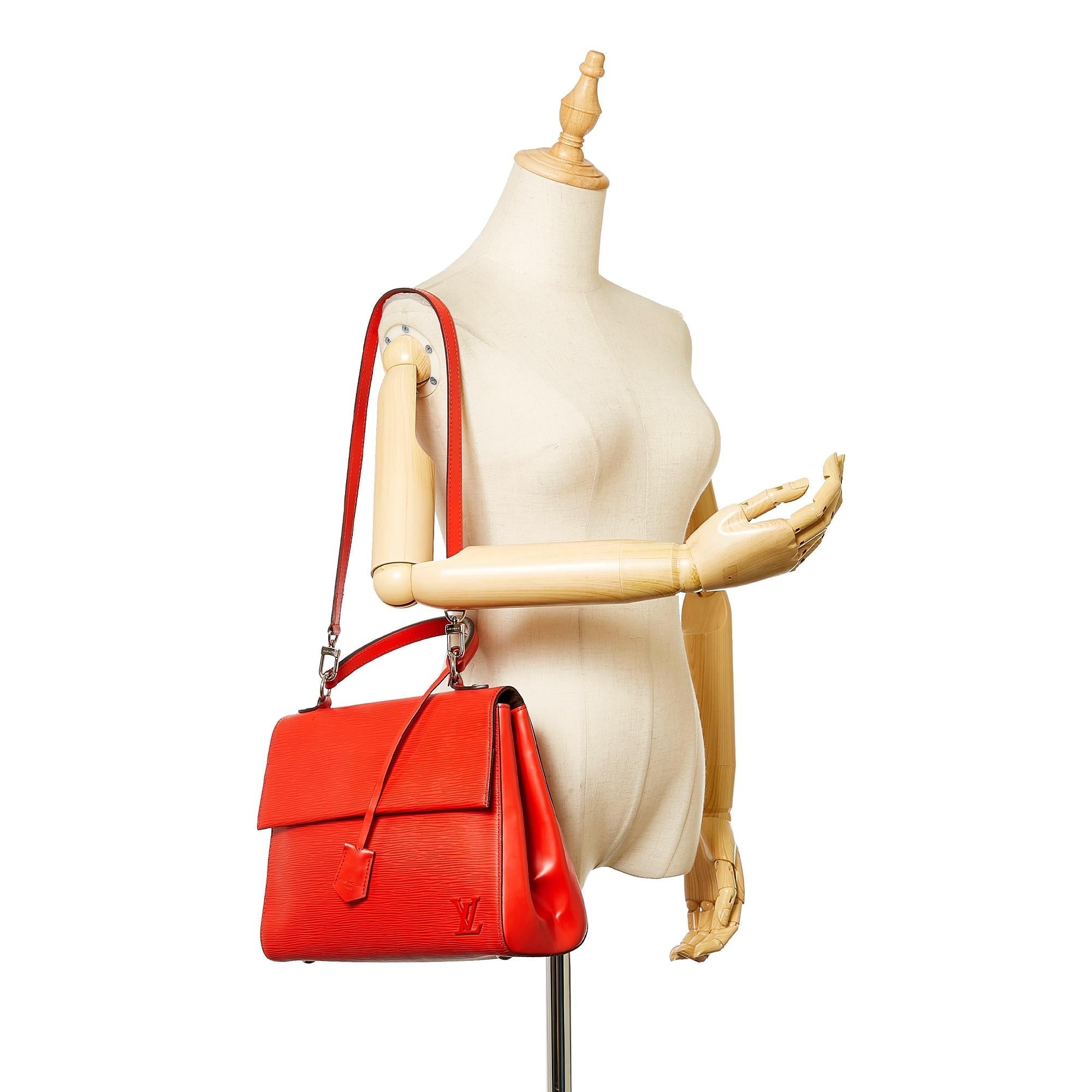 Louis Vuitton Epi Cluny BB (SHG-SiDglH)