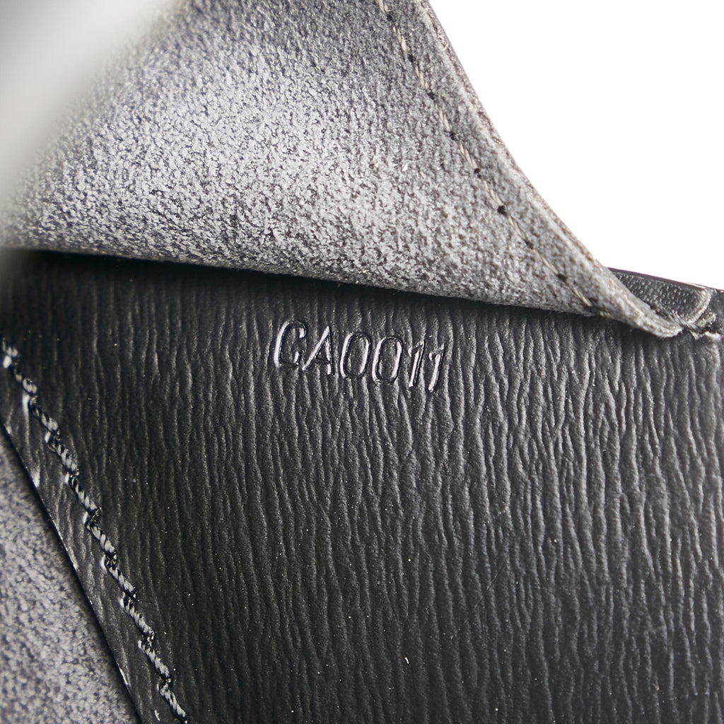 Louis Vuitton Epi Cluny (SHG-35907)