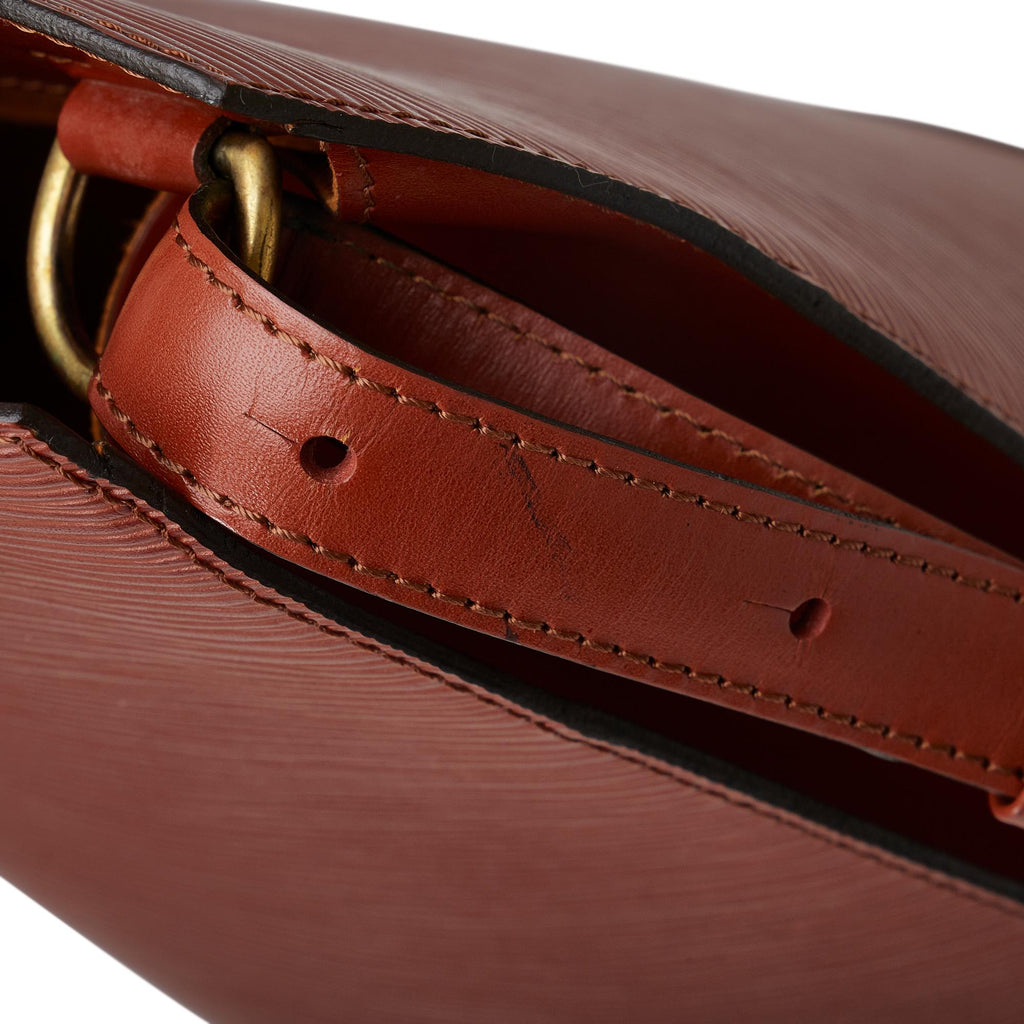Louis Vuitton Epi Cluny (SHG-YF843R)