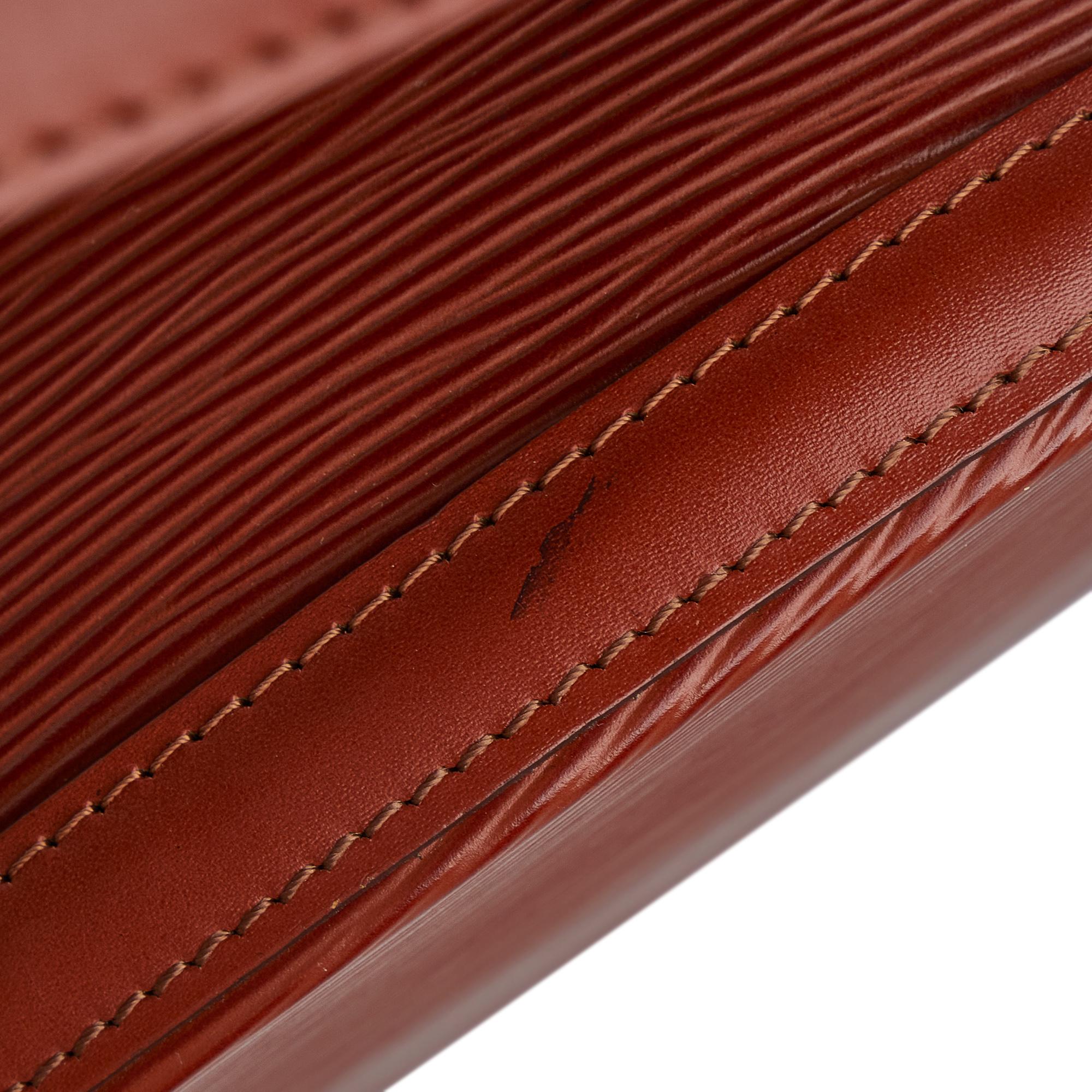 Louis Vuitton Epi Cluny (SHG-YF843R)