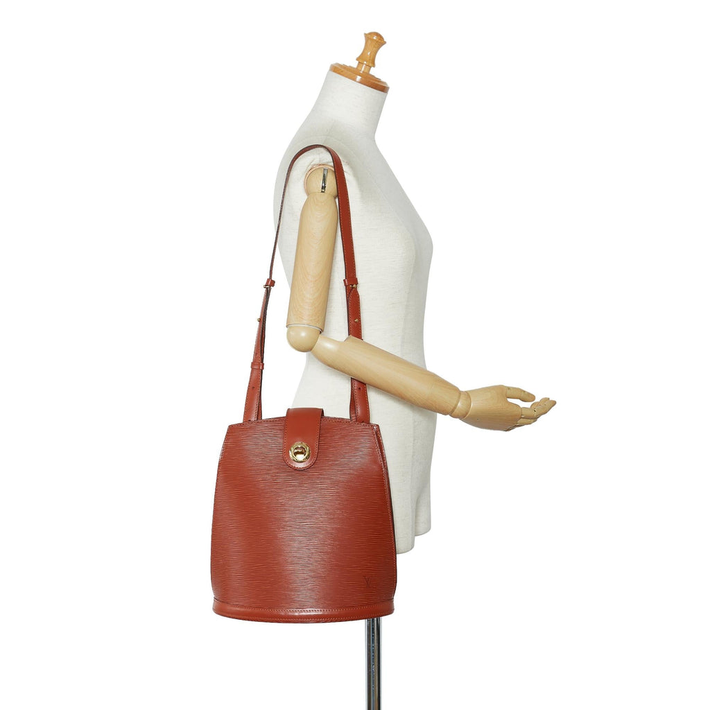 Louis Vuitton Epi Cluny (SHG-YF843R)