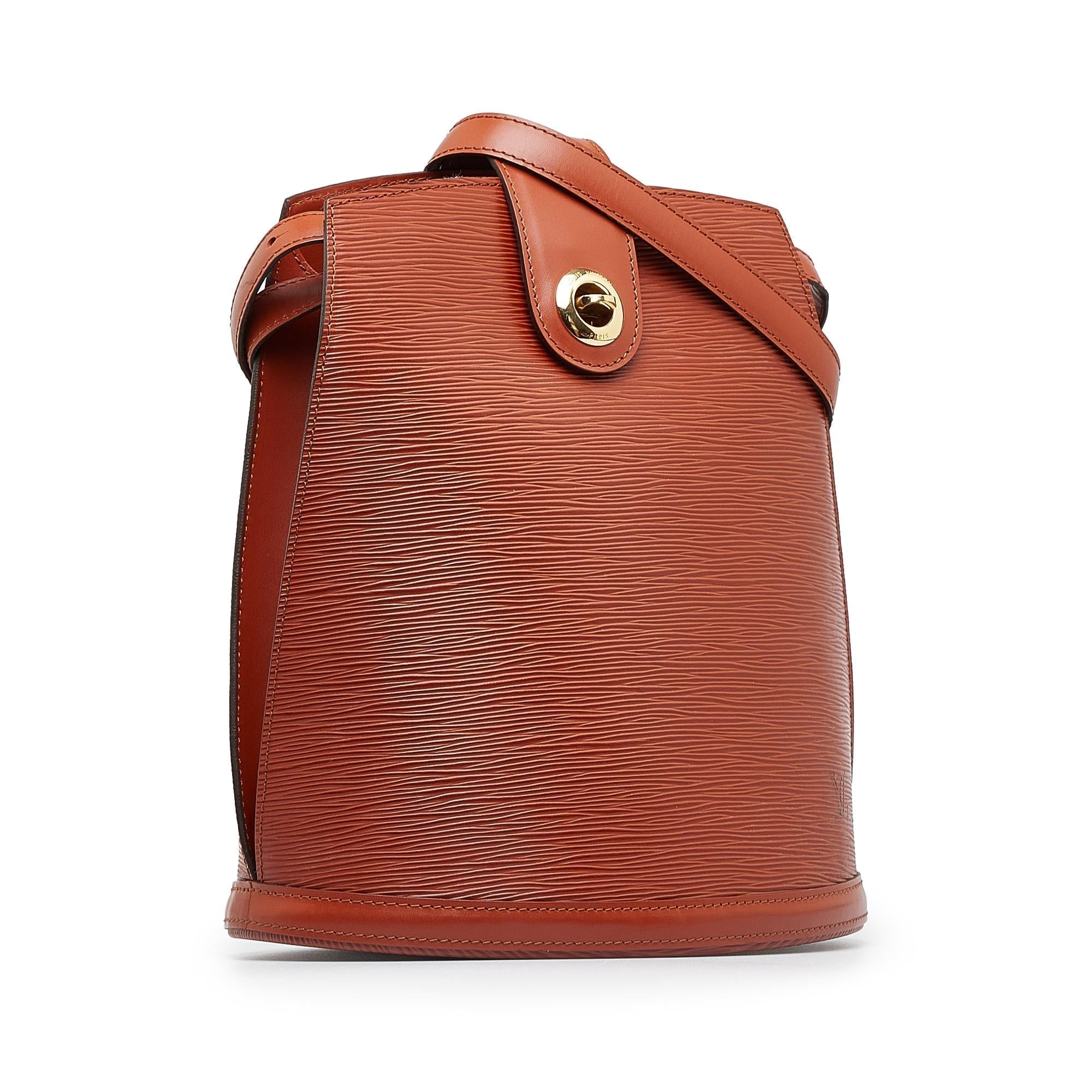 Louis Vuitton Epi Cluny (SHG-YF843R)