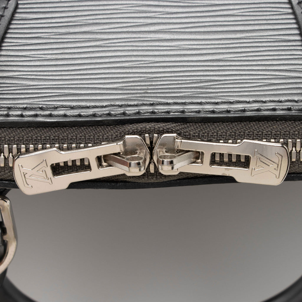 Louis Vuitton Epi Leather Alma PM Satchel (SHF-3EIVvU)