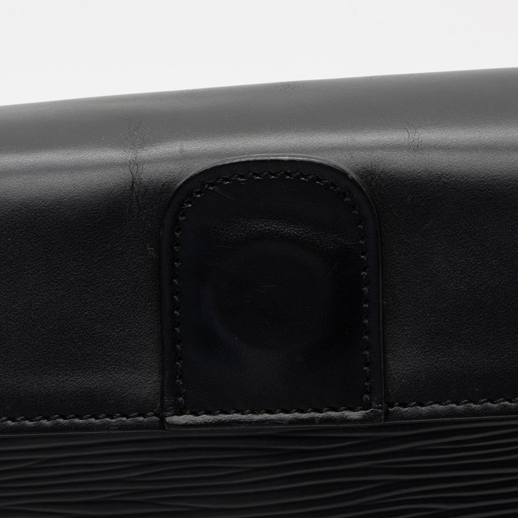 Louis Vuitton Epi Leather Verseau Shoulder Bag (SHF-joIVrH)