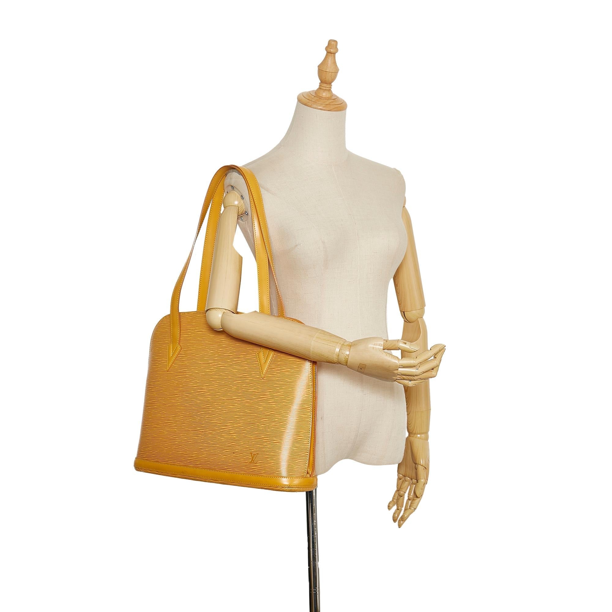 Louis Vuitton Epi Lussac (SHG-35394)