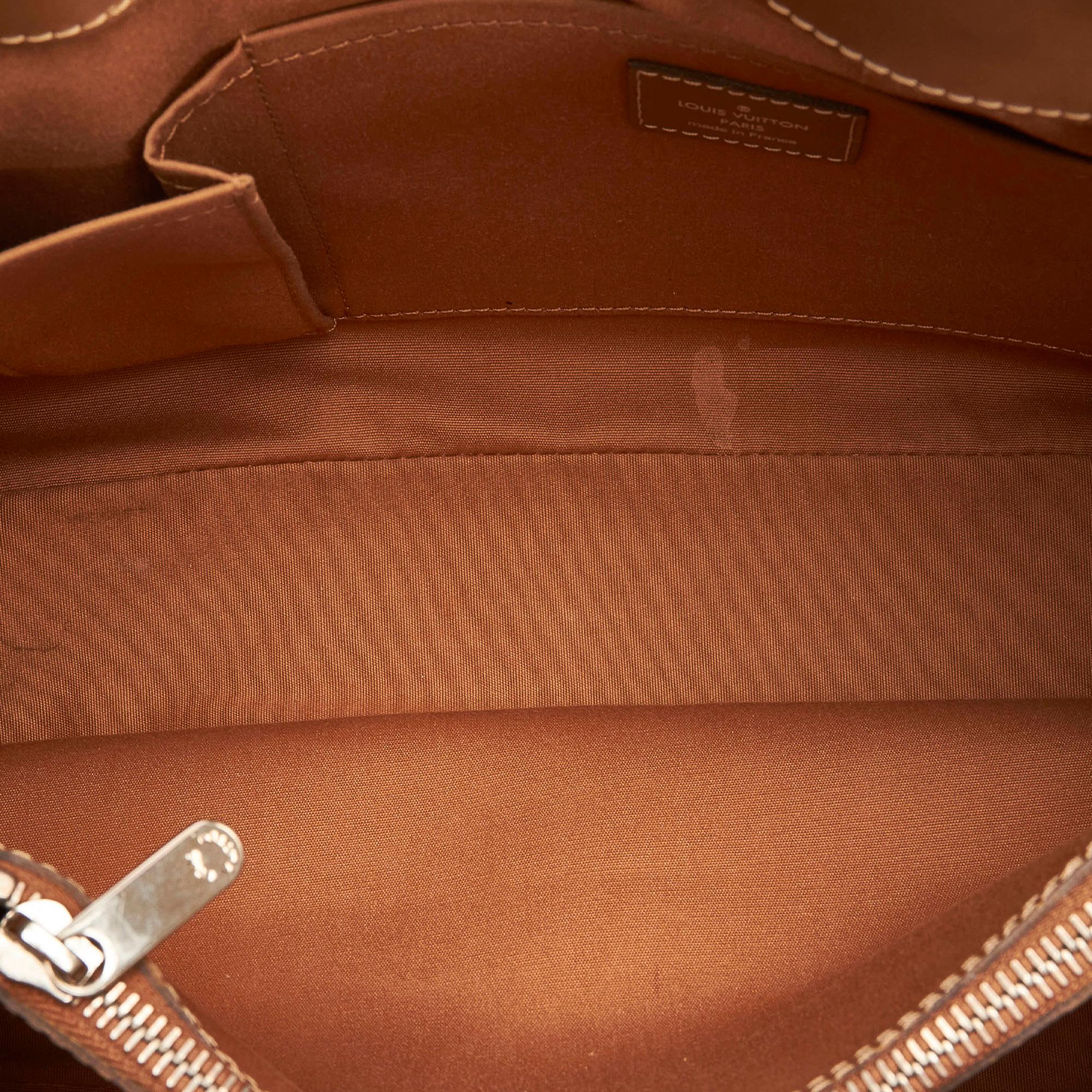Louis Vuitton Epi Passy PM (SHG-31190)