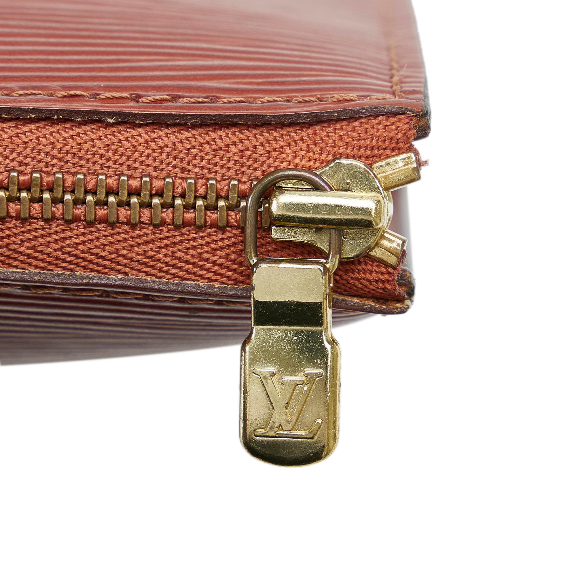 Louis Vuitton Epi Pochette Accessoires (SHG-FugjkJ)