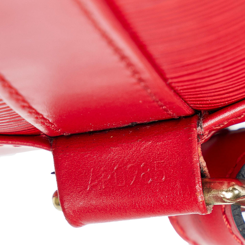 Louis Vuitton Epi Randonnee PM (SHG-OjsXTI)