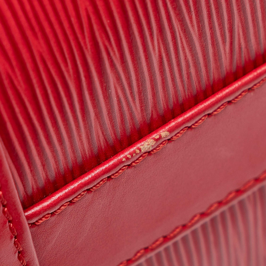 Louis Vuitton Epi Randonnee PM (SHG-OjsXTI)