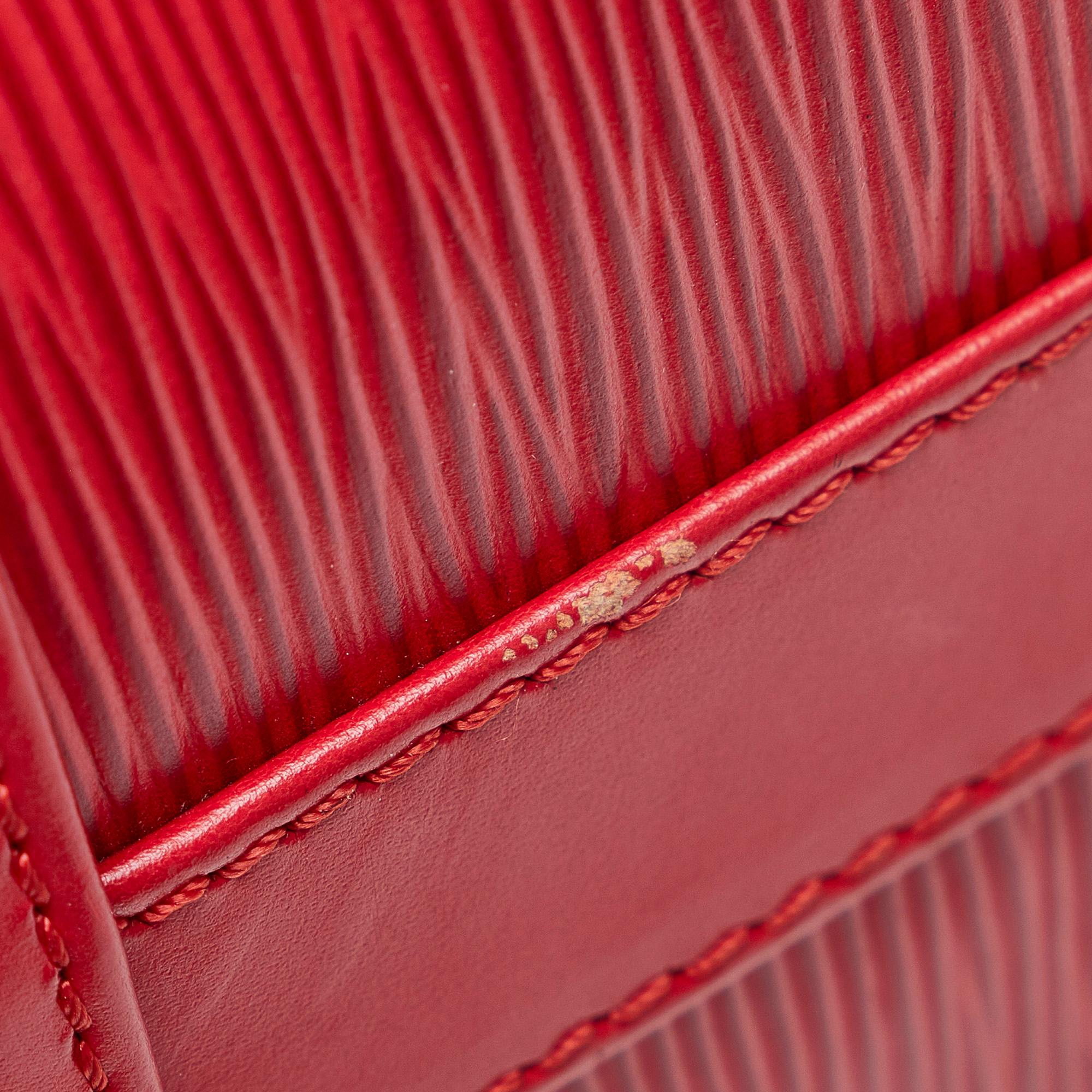 Louis Vuitton Epi Randonnee PM (SHG-OjsXTI)