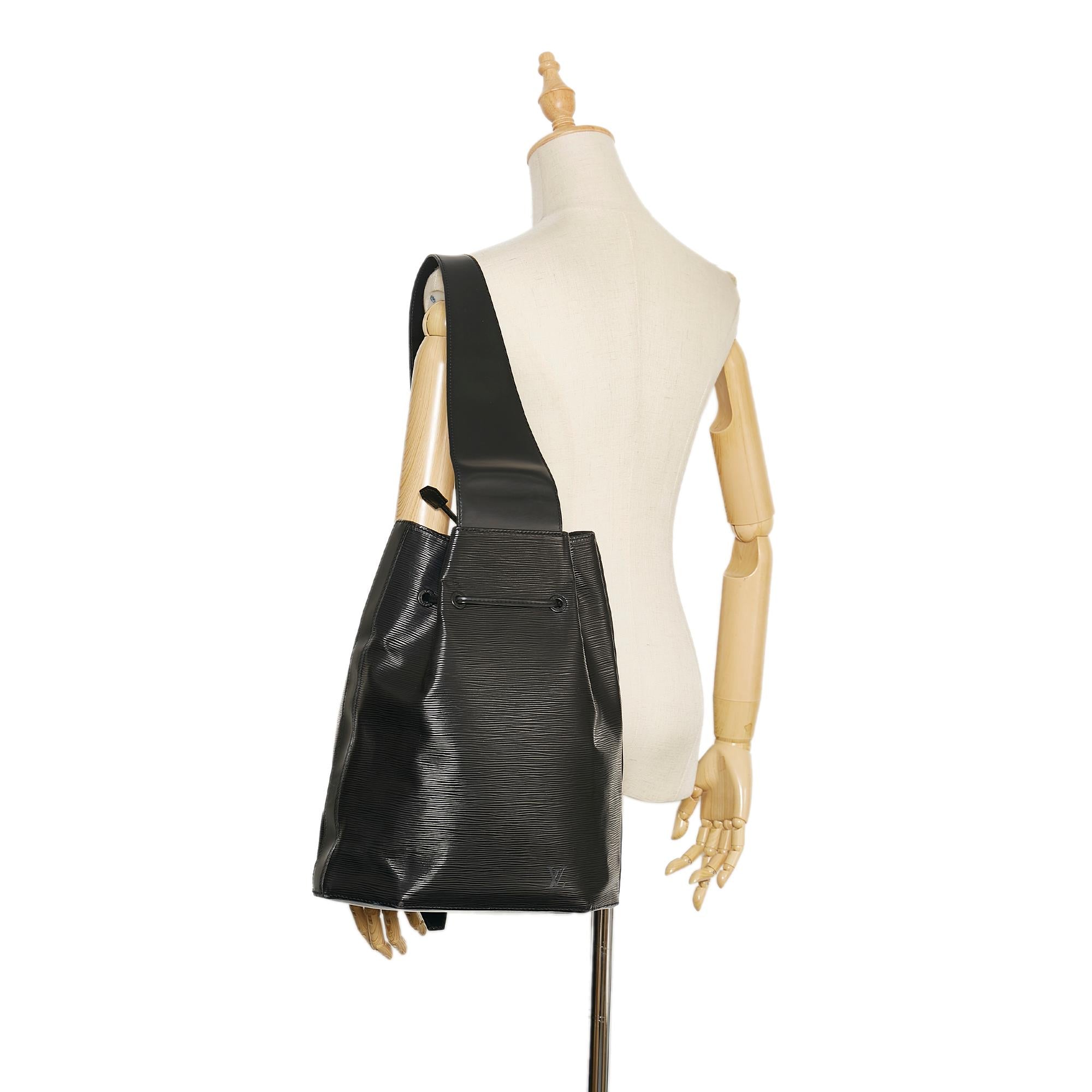Louis Vuitton Epi Sac A Dos (SHG-35876)