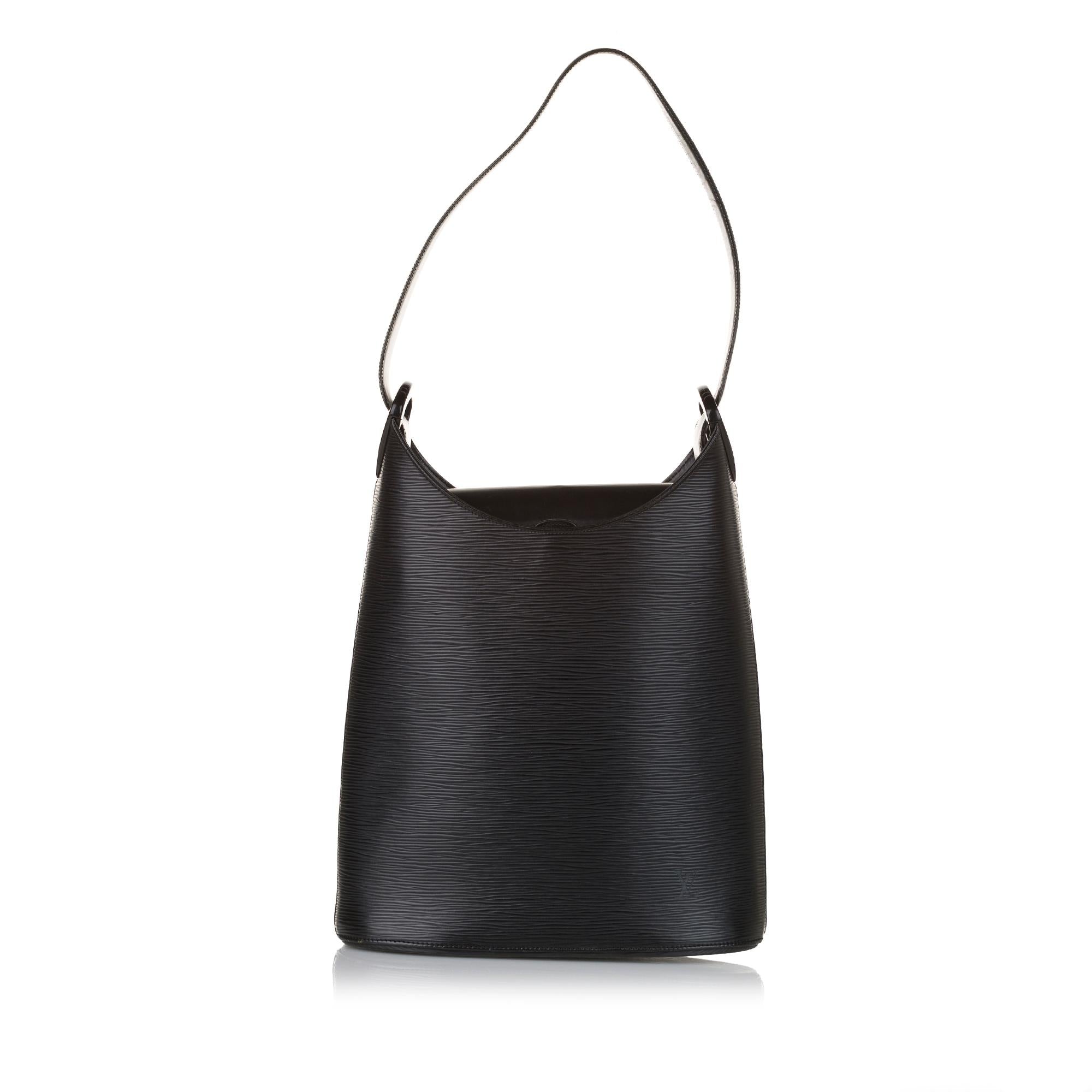 Louis Vuitton Epi Sac Verseau (SHG-31251)