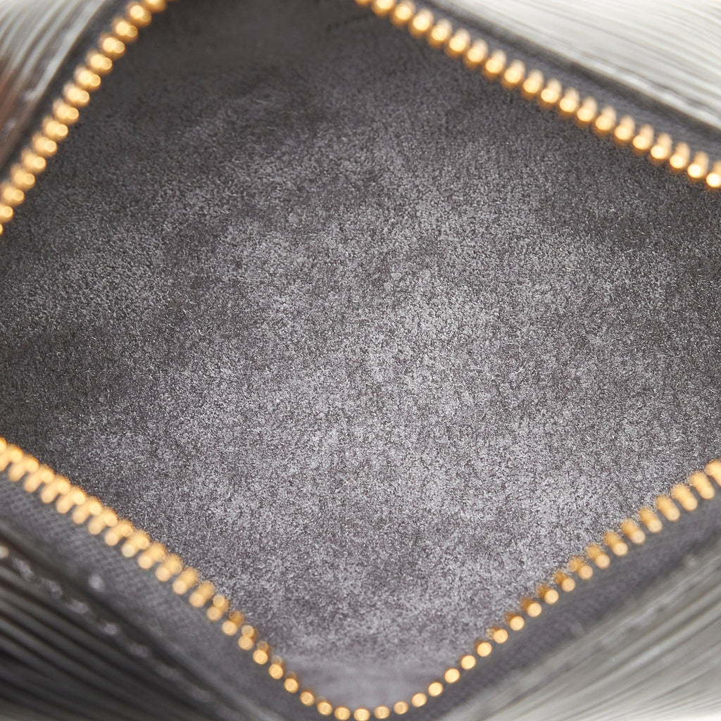 Louis Vuitton Epi Soufflot Pochette (SHG-30417)