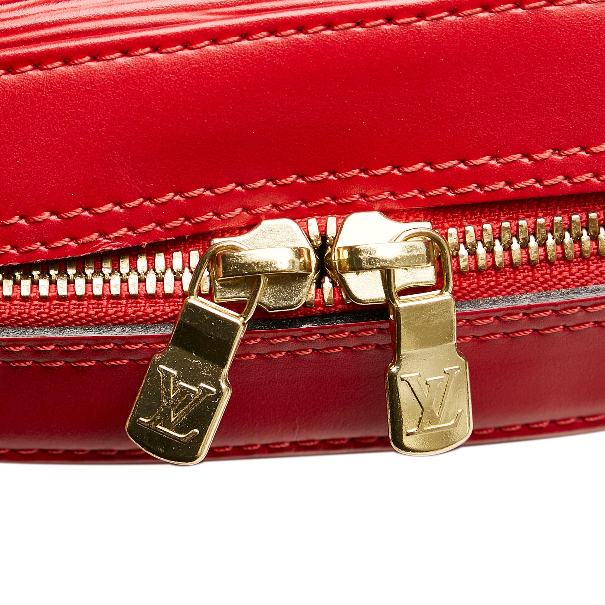 Louis Vuitton Epi Voltaire (SHG-35554)