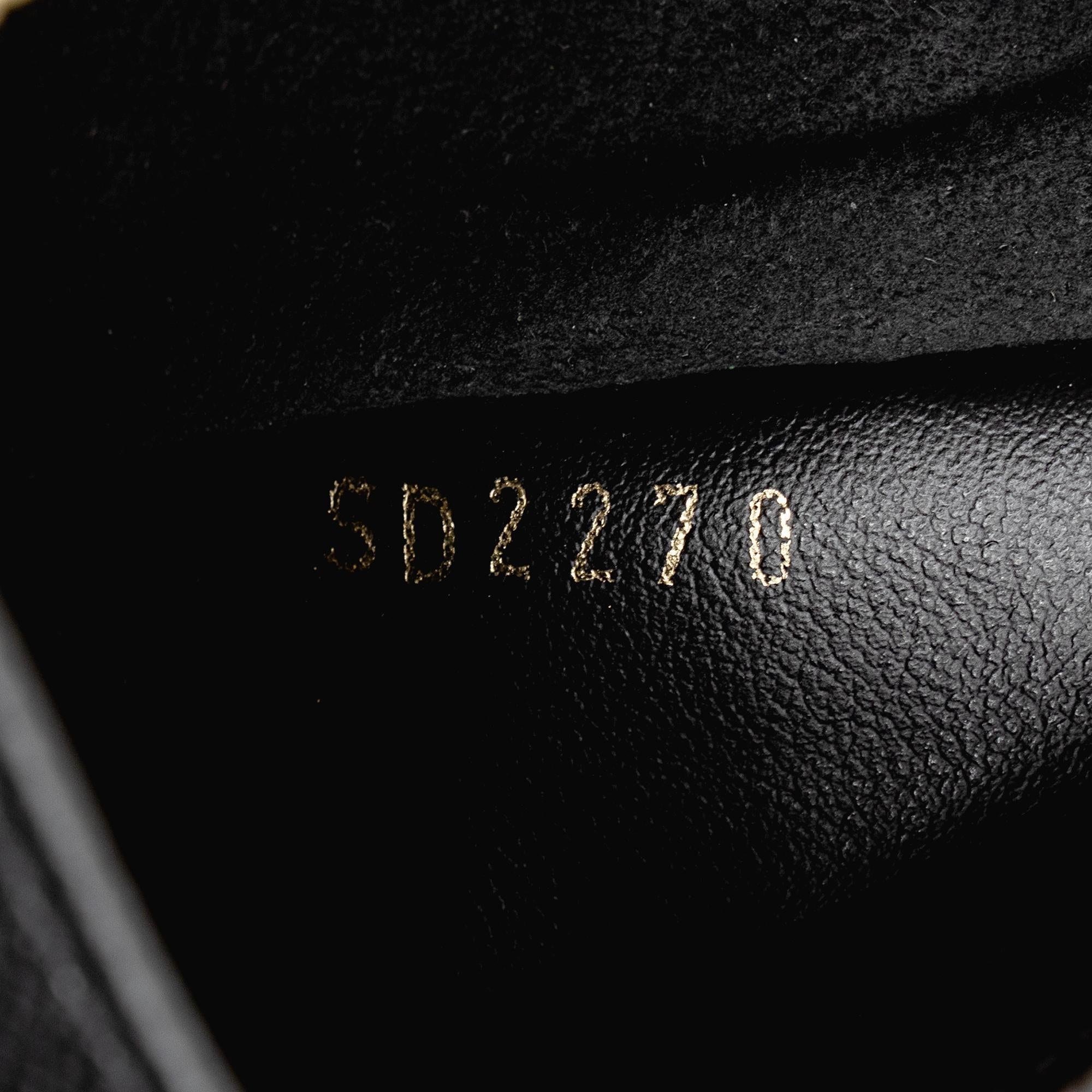 Louis Vuitton Giant Monogram Canvas Double Zip Pochette (SHF-MSaiE4)