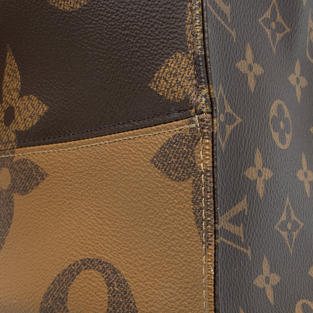 Louis Vuitton Giant Monogram Canvas Onthego GM Tote (SHF-23164)
