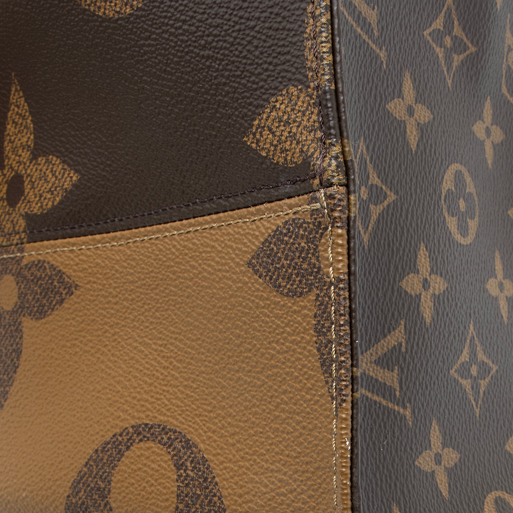 Louis Vuitton Giant Monogram Canvas Onthego GM Tote (SHF-23164)