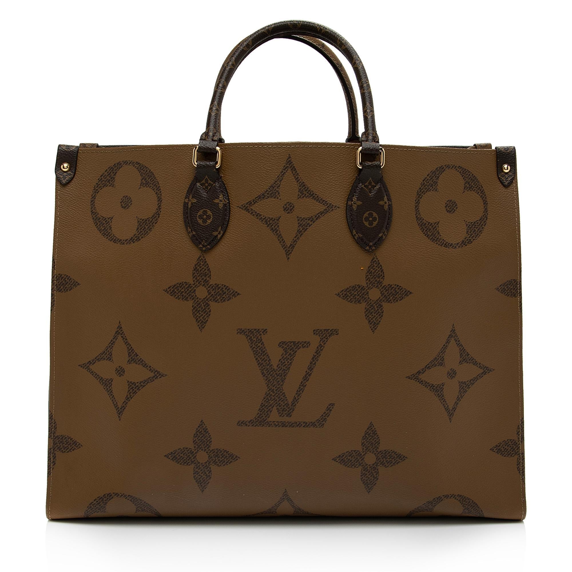 Louis Vuitton Giant Monogram Canvas Onthego GM Tote (SHF-Ci0QvZ)