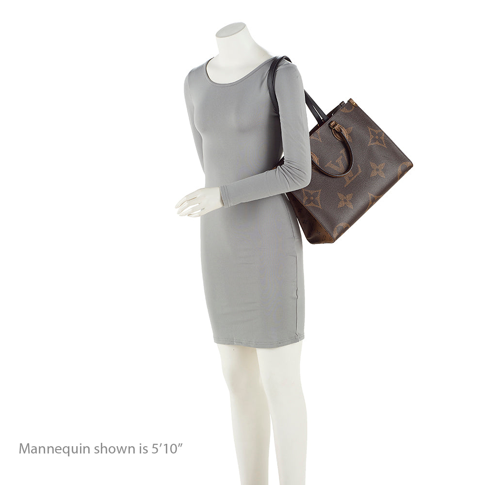 Louis Vuitton Giant Monogram Canvas Onthego MM Tote (SHF-22583)