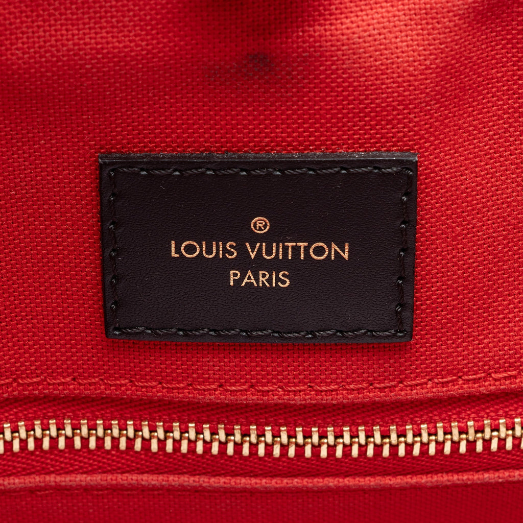 Louis Vuitton Giant Monogram Canvas Onthego MM Tote (SHF-zMPhIY)
