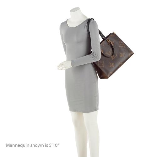 Louis Vuitton Giant Monogram Canvas Onthego MM Tote (SHF-zMPhIY)