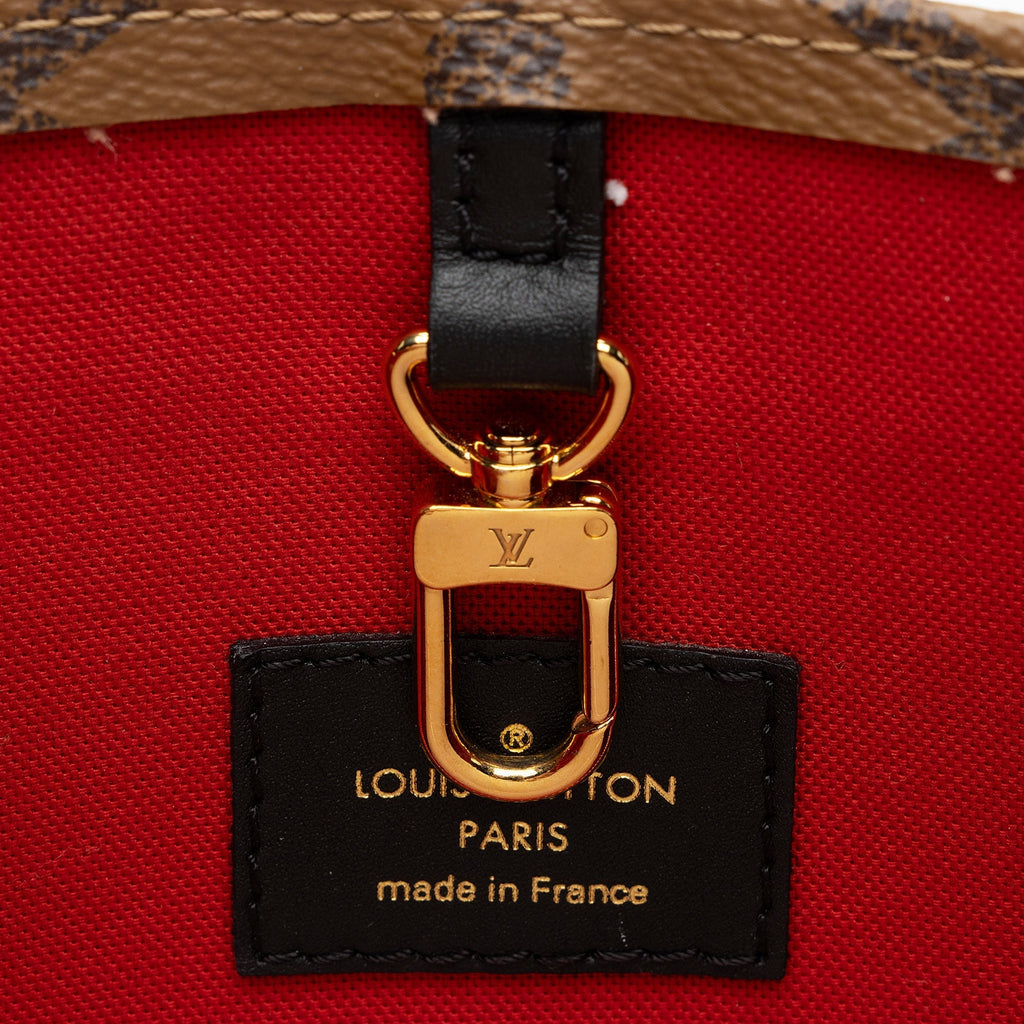 Louis Vuitton Giant Monogram Canvas Onthego MM Tote (SHF-HTs789)