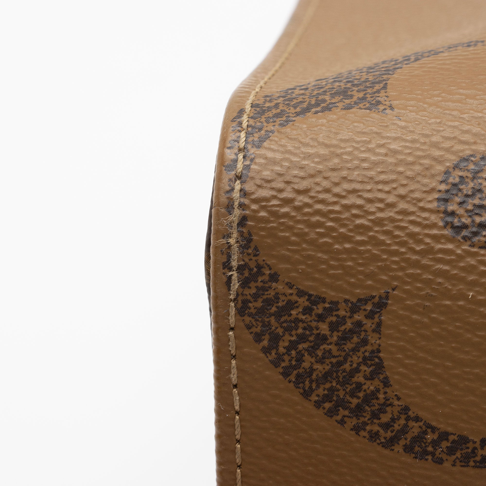Louis Vuitton Giant Monogram Canvas Onthego MM Tote (SHF-HTs789)