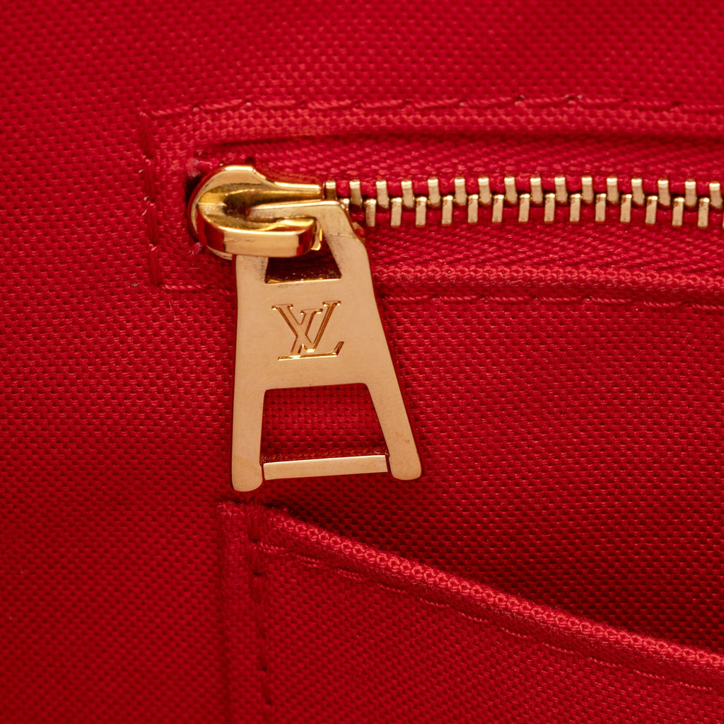 Louis Vuitton Giant Monogram Canvas Onthego MM Tote (SHF-HTs789)
