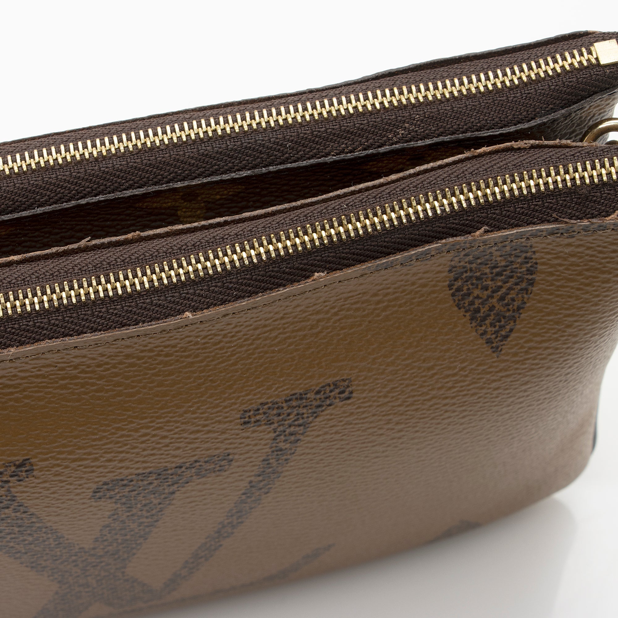 Louis Vuitton Giant Monogram Double Zip Pochette (SHF-22310)