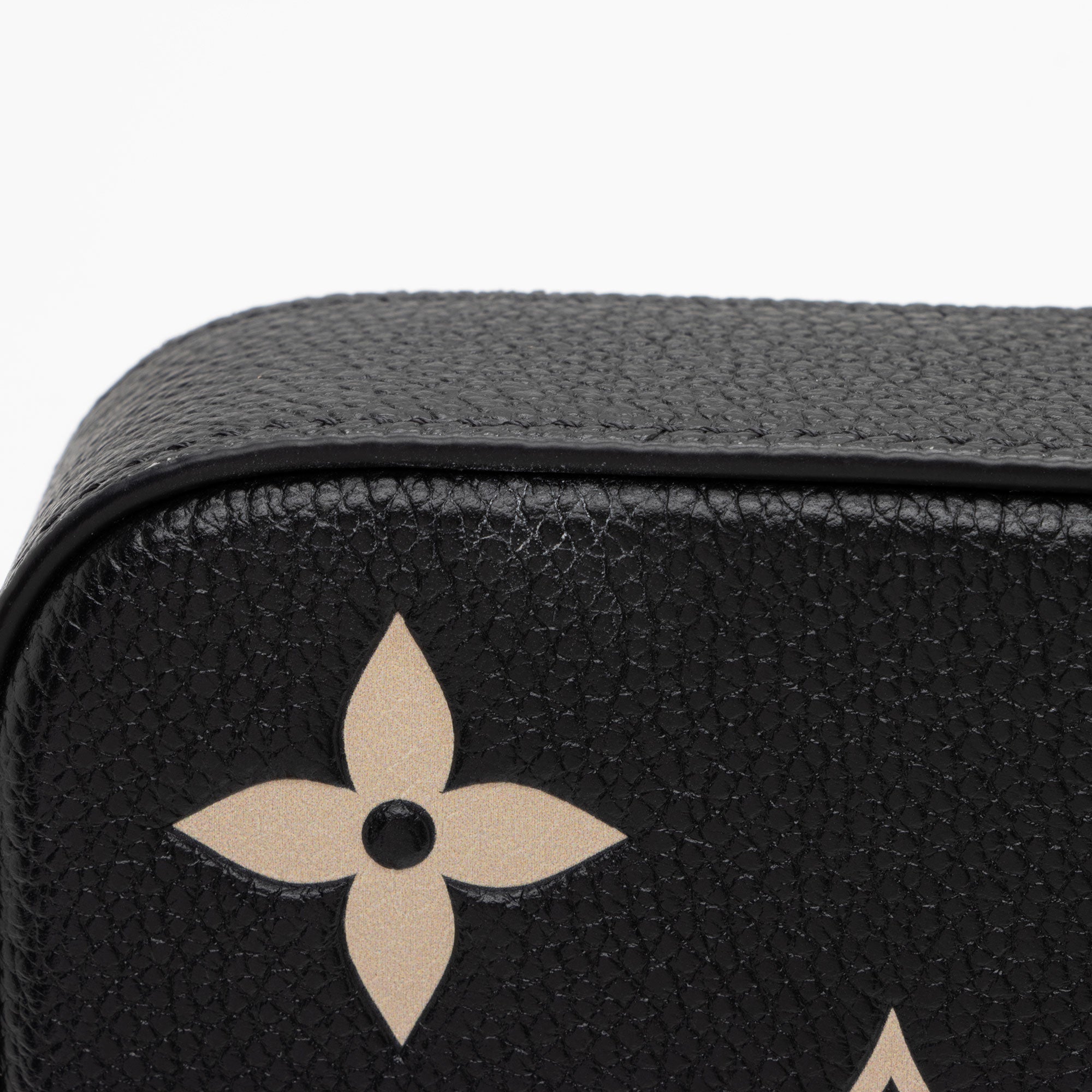 Louis Vuitton Giant Monogram Empreinte Felicie Pochette (SHF-JSrE14)