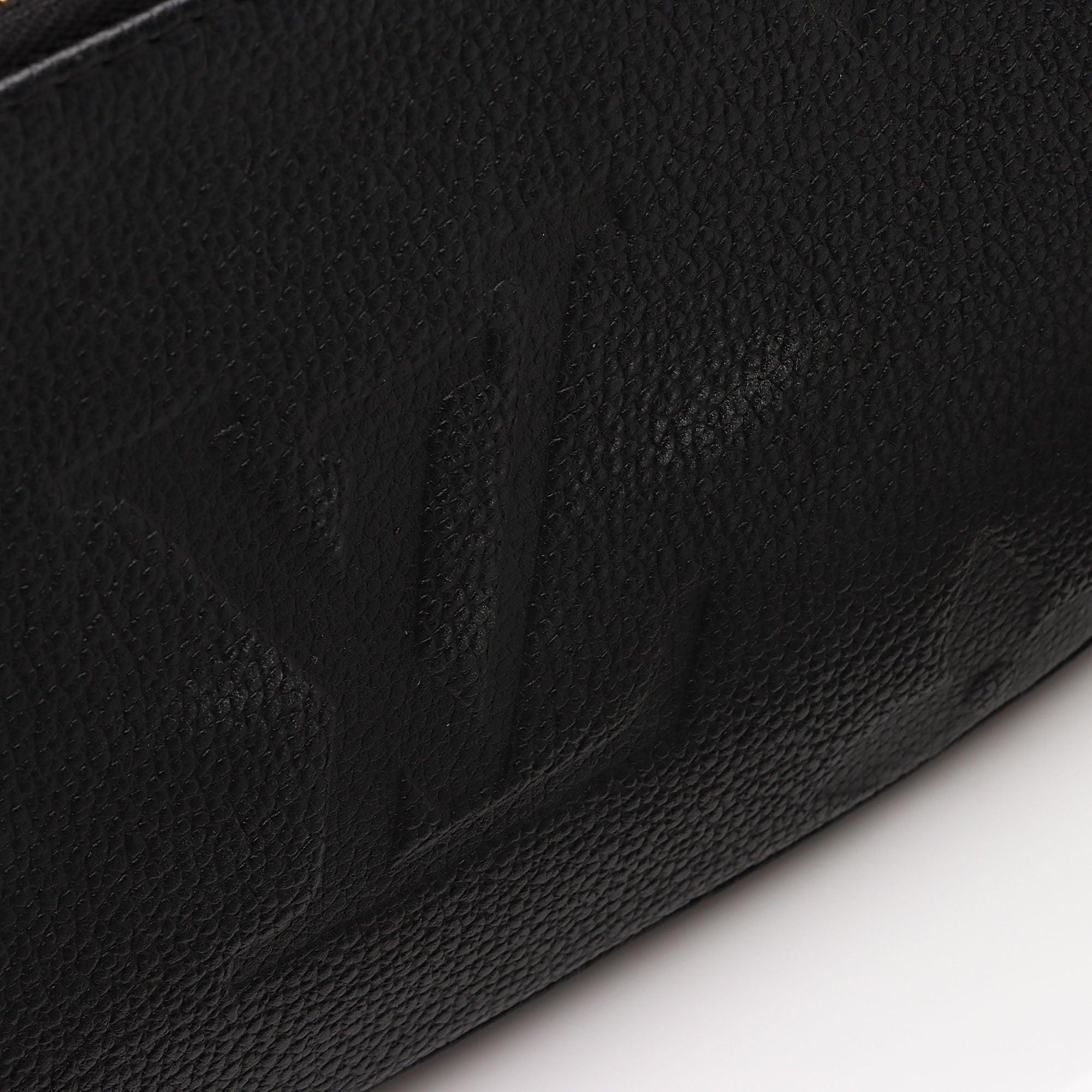 Louis Vuitton Giant Monogram Empreinte Multi-Pochette Accessoires (SHF-LNJKP0)