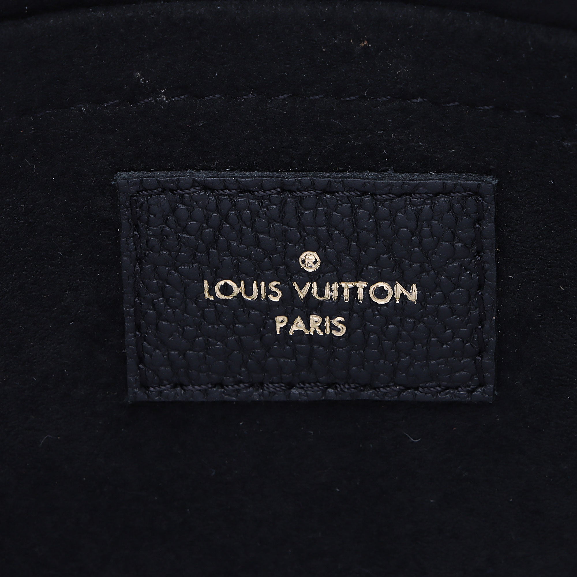 Louis Vuitton Giant Monogram Empreinte Multi-Pochette Accessoires (SHF-LNJKP0)
