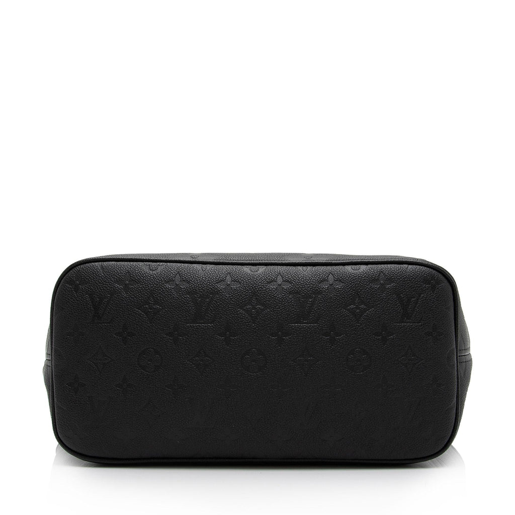 Louis Vuitton Giant Monogram Empreinte Neverfull MM Tote (SHF-UKP8KU)