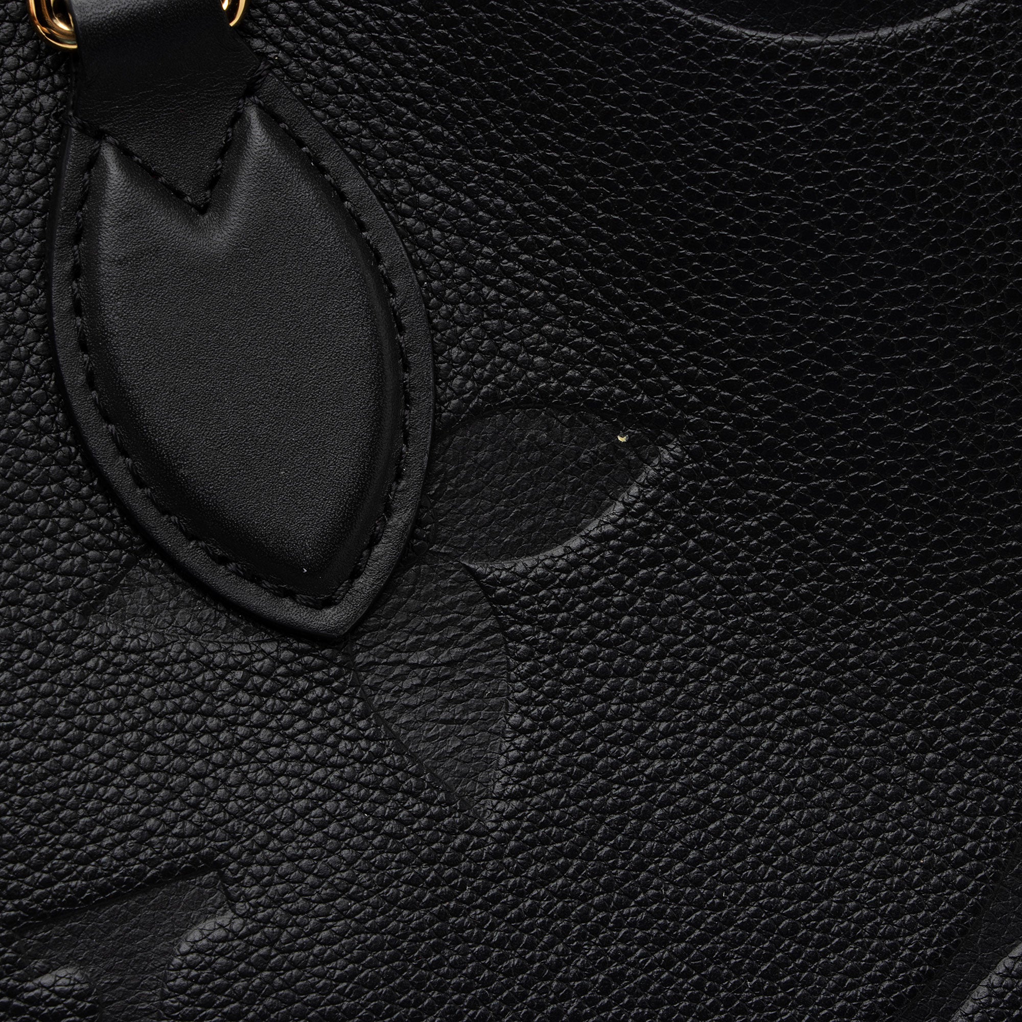 Louis Vuitton Giant Monogram Empreinte Onthego MM Tote (SHF-hWScYx)