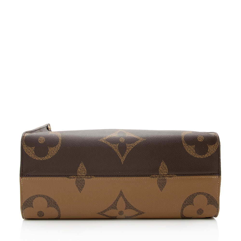 Louis Vuitton Giant Monogram Canvas Onthego MM Tote (SHF-20807)