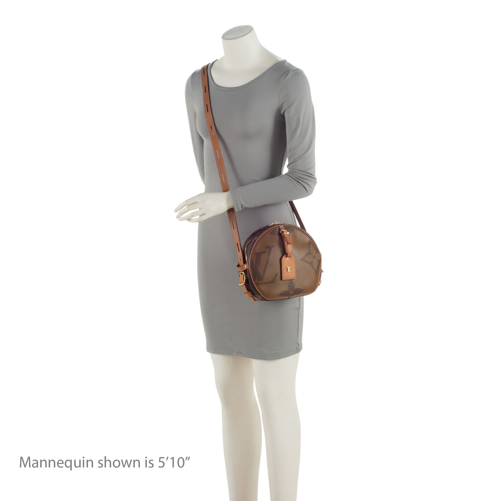 Louis Vuitton Giant Reverse Monogram Canvas Boite Chapeau Souple MM Shoulder Bag (SHF-JuvghO)