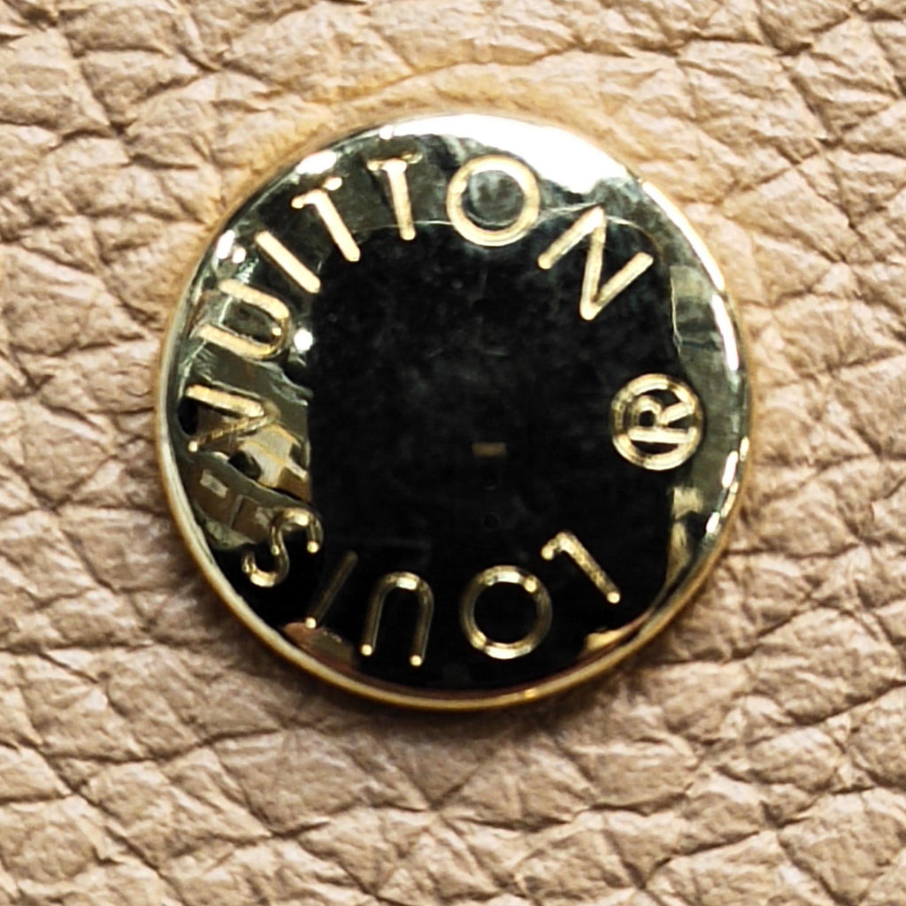 Louis Vuitton Lockme Bucket MM (SHG-aHcs25)