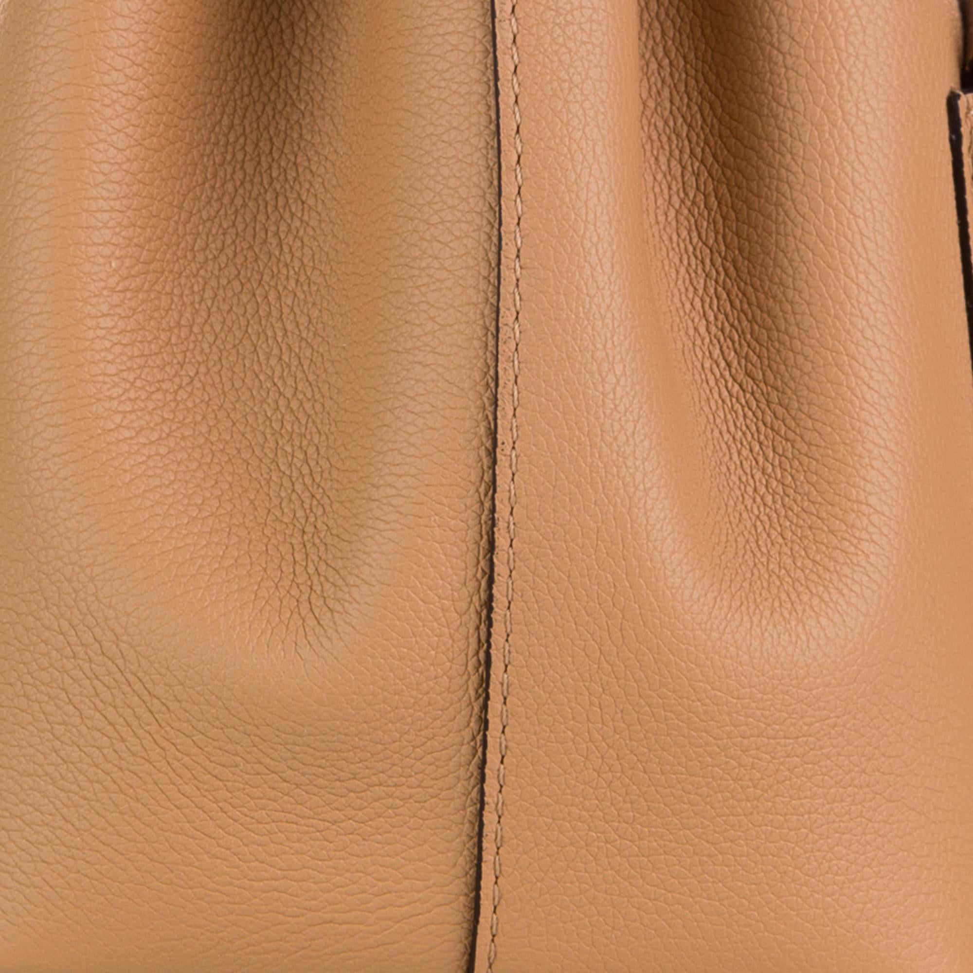 Louis Vuitton Lockme Bucket MM (SHG-aHcs25)