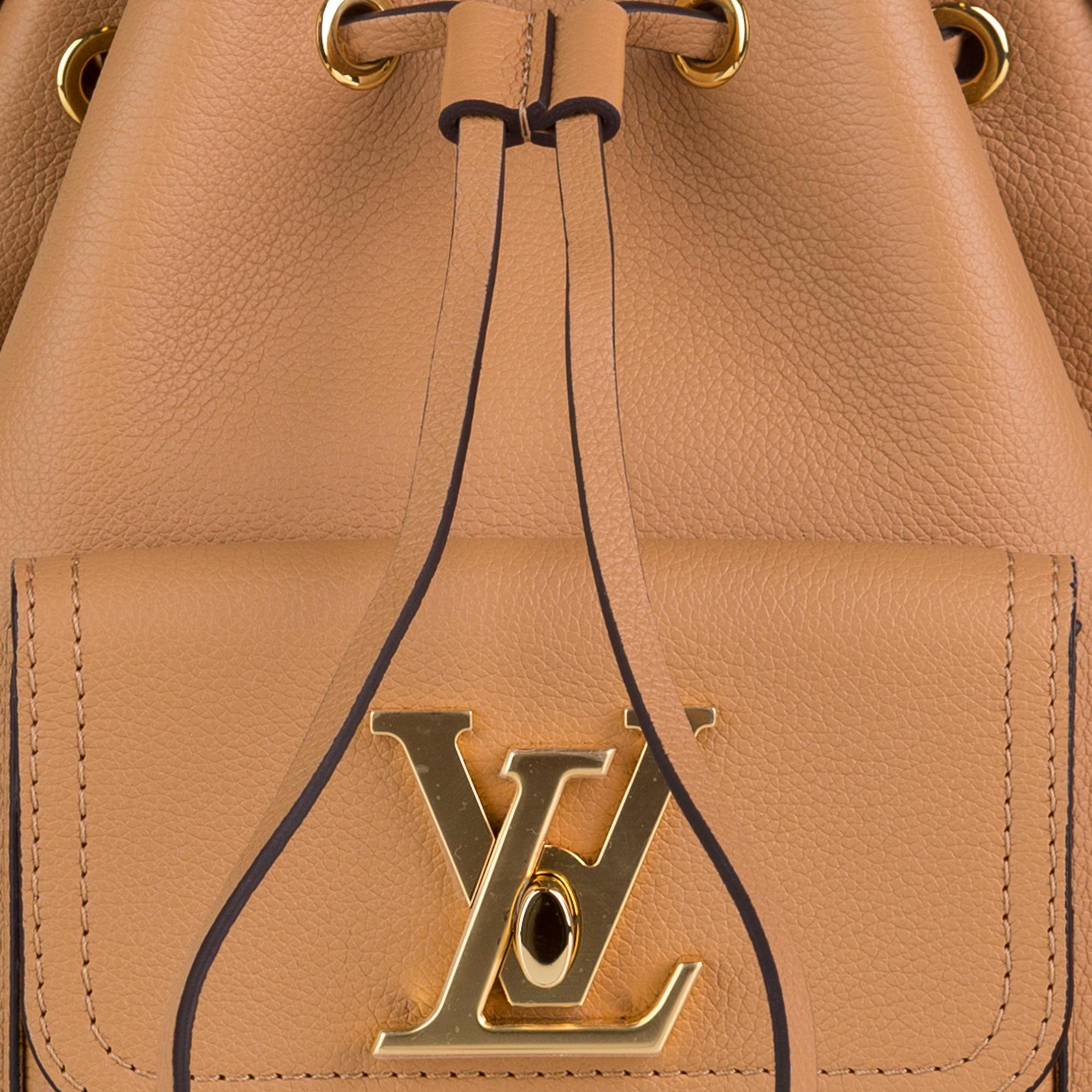 Louis Vuitton Lockme Bucket MM (SHG-aHcs25)