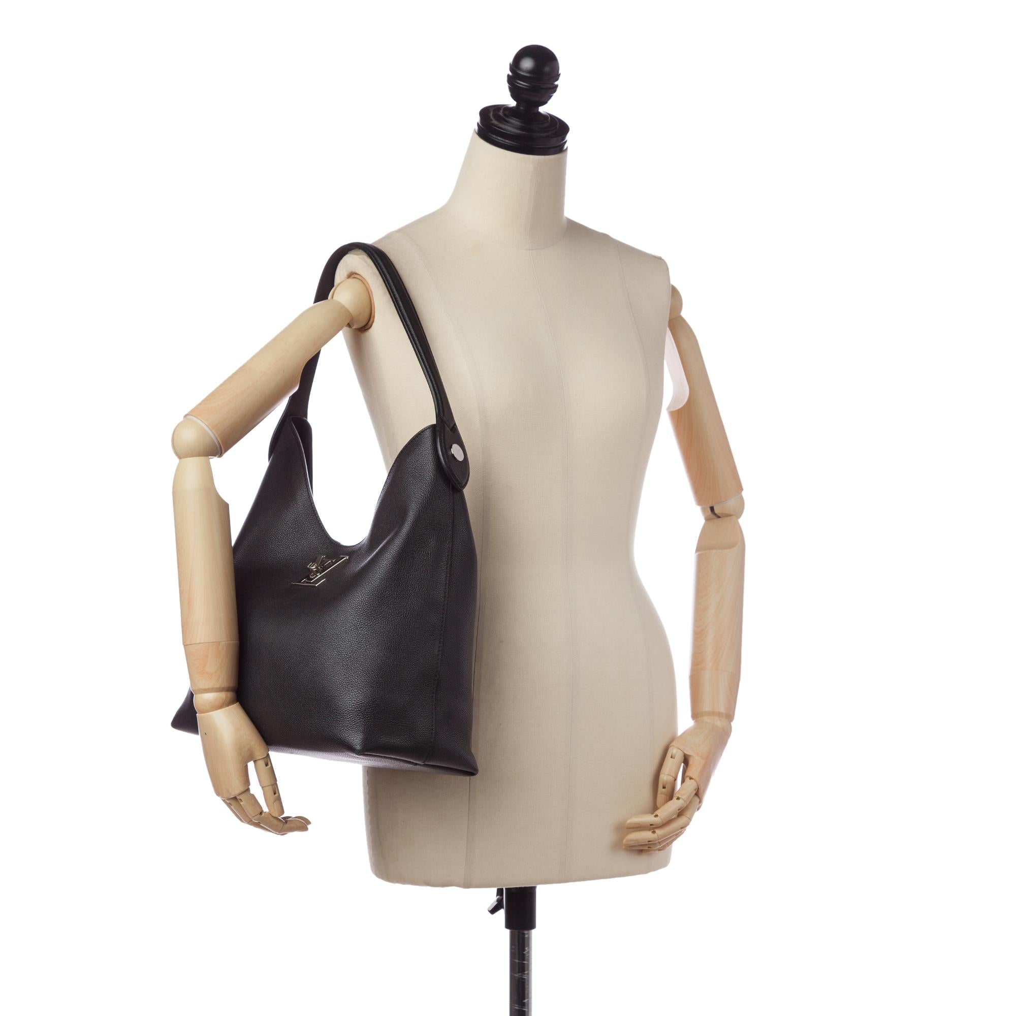 Louis Vuitton Lockme Hobo (SHG-37439)