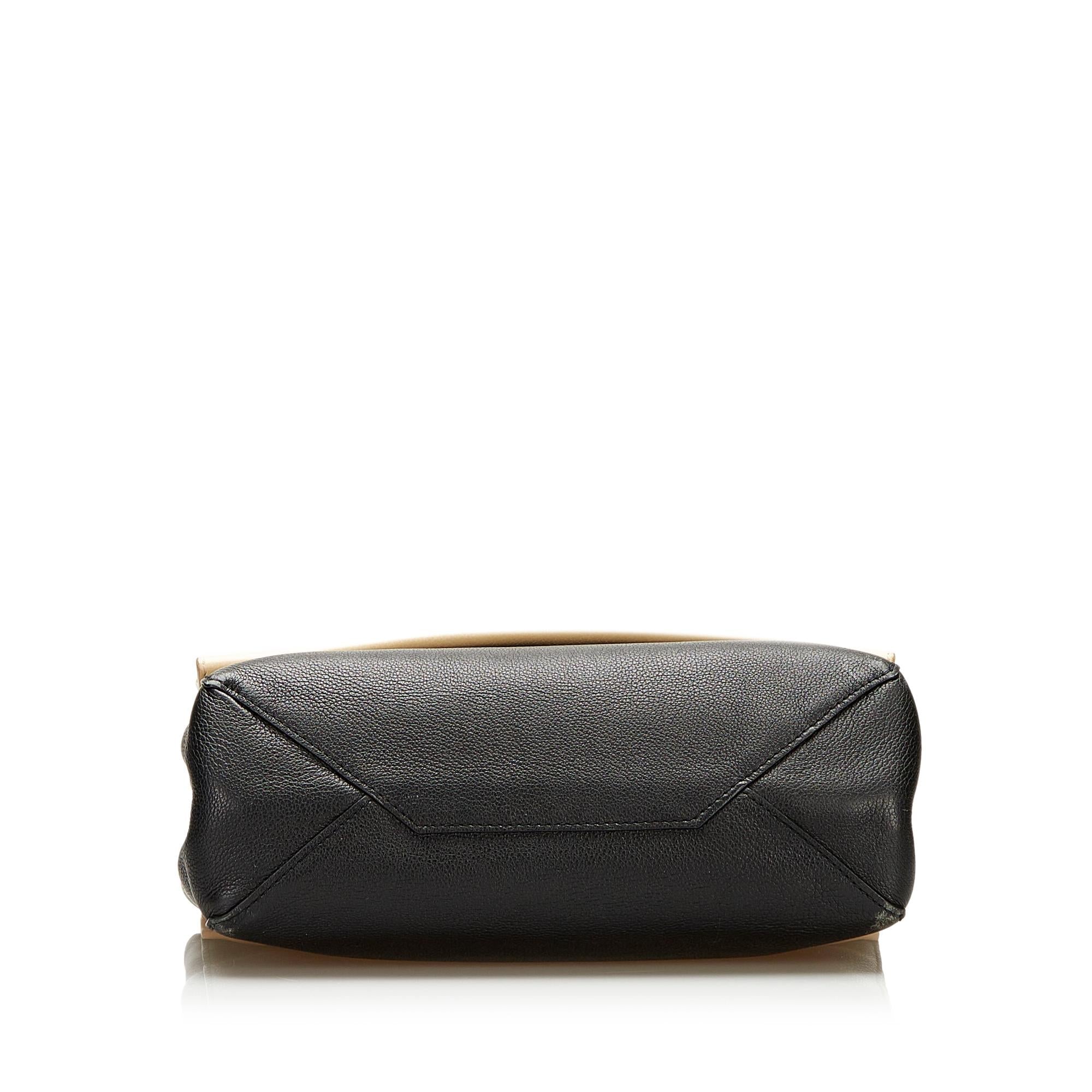 Louis Vuitton Lockme II (SHG-37674)